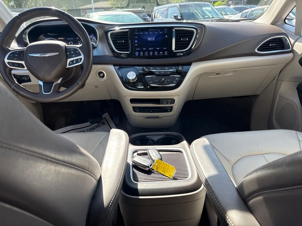 Used 2017 Red Chrysler Touring L Plus image 18