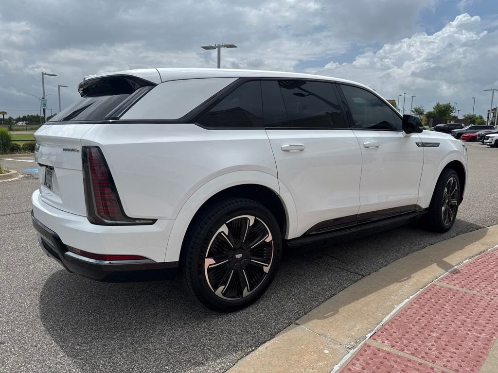 Used 2025 White Cadillac Sport 2 image 4