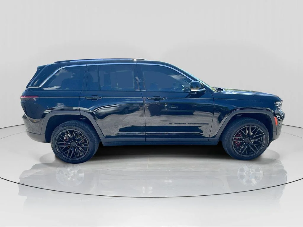 Used 2022 Black Jeep Limited image 8