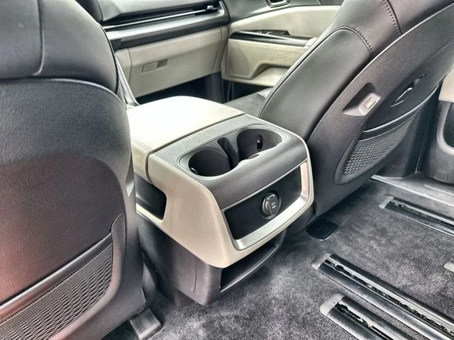 Used 2023 Red Kia LX Seat Package image 23
