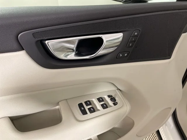 Certified Used 2025 Crystal White Volvo Core image 22