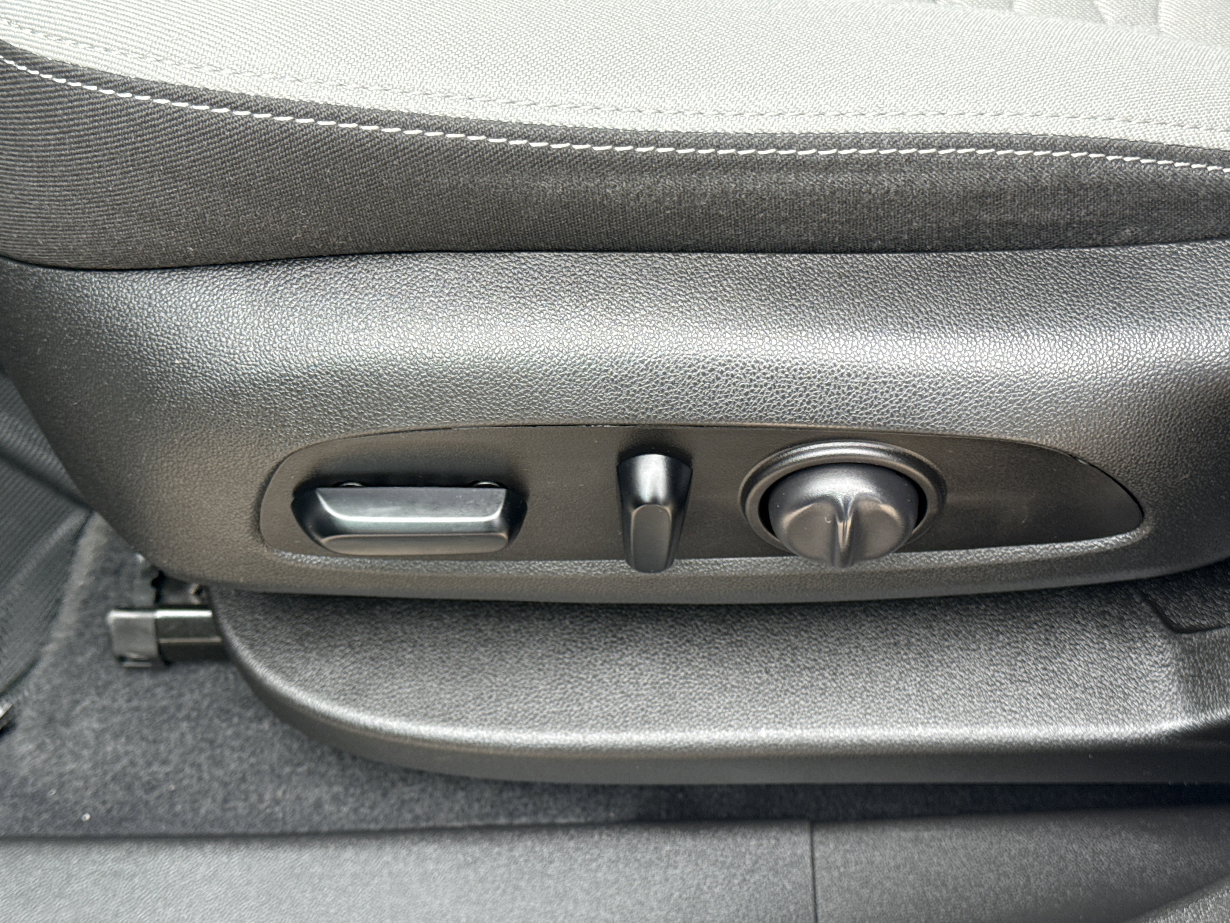 Used 2021 SUMMIT WHITE Chevrolet LS image 15