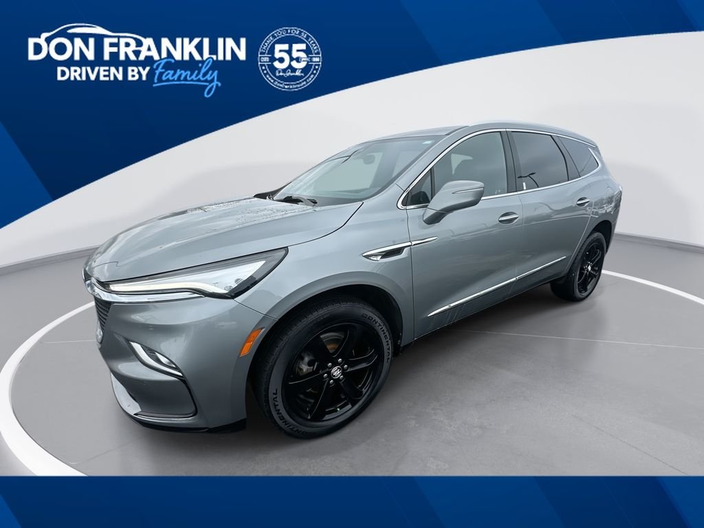 2024 Buick Enclave Essence AWD's photo