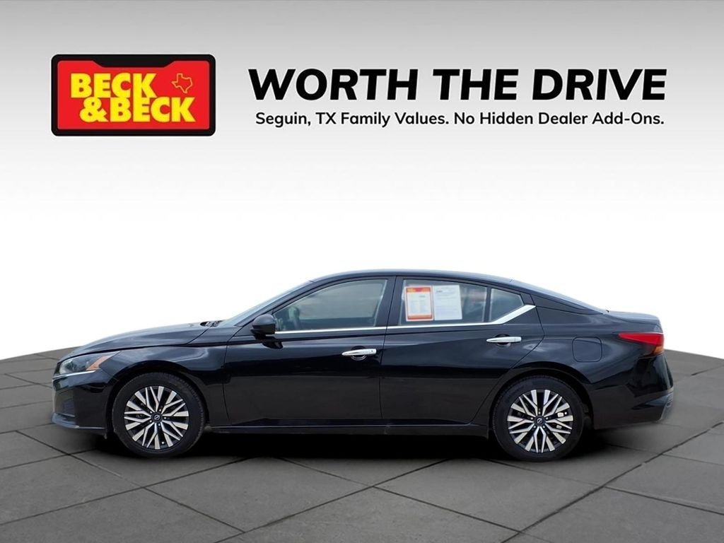 2025 Nissan Altima SV - Photo 8