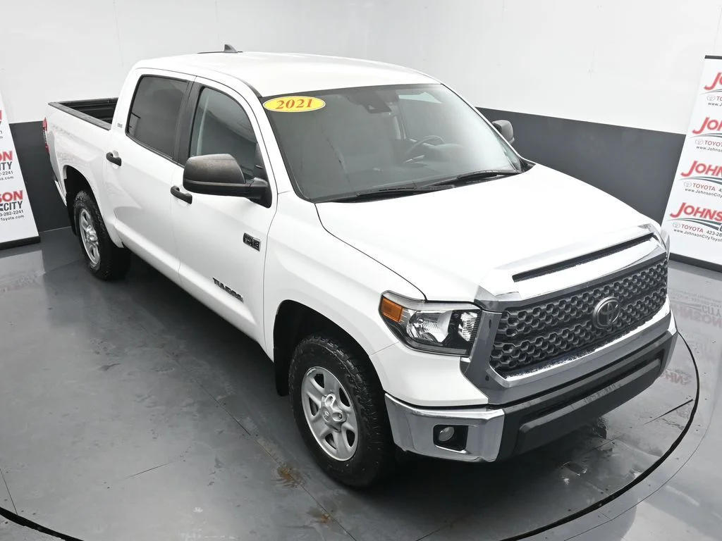 Used 2021 White Toyota SR5 image 26