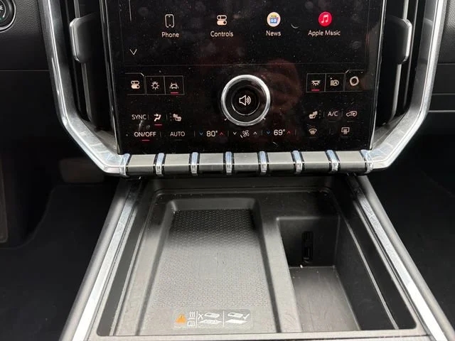Used 2026 Crystal Metallic GMC Elevation image 33