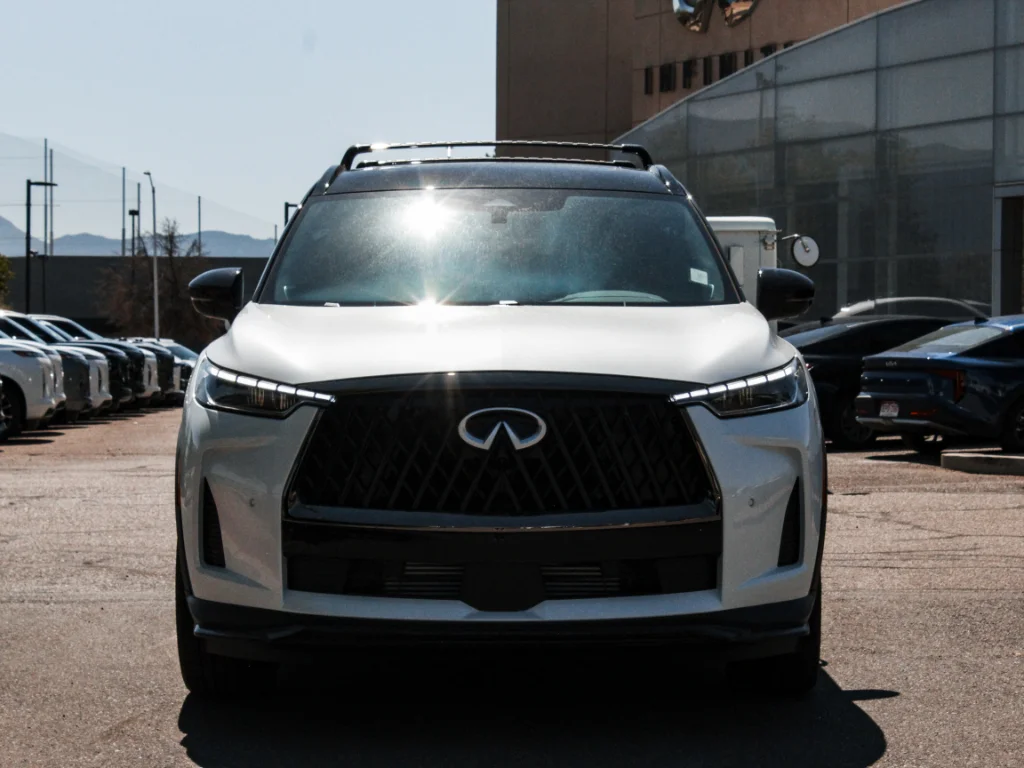 Certified Used 2027 Graphite/2t Rad Wht INFINITI SPORT image 2
