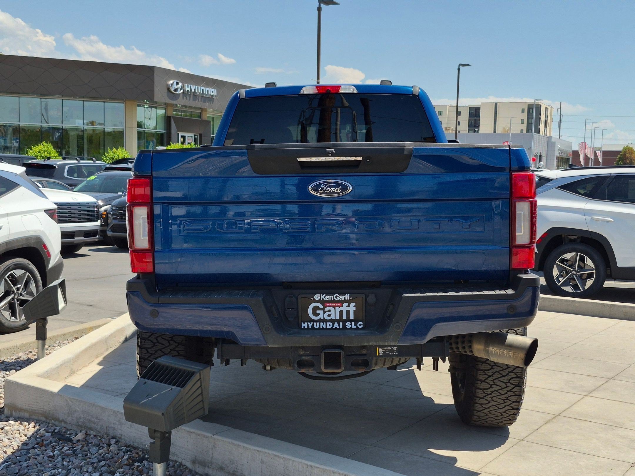 Used 2022 Blue Metallic Ford LARIAT image 4