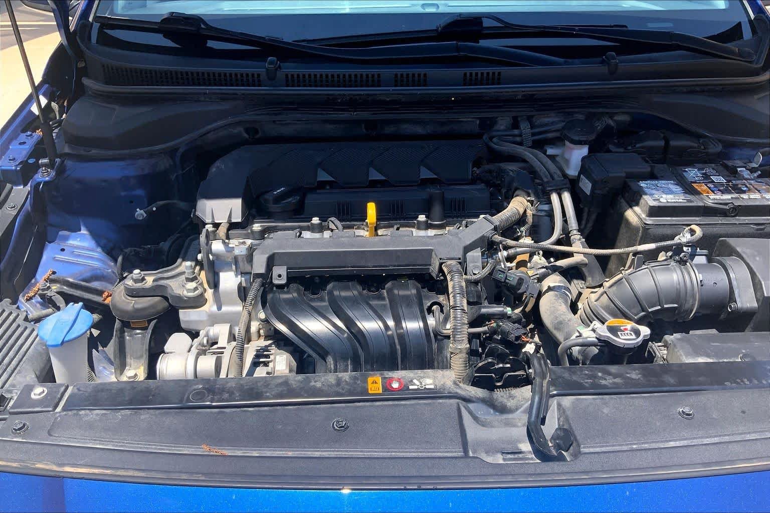 Used 2022 Admiral Blue Hyundai SE image 29