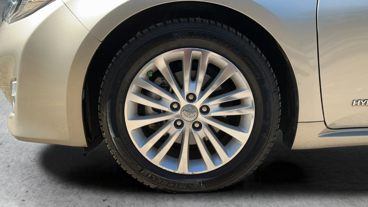 Used 2015 Beige Toyota Limited image 27