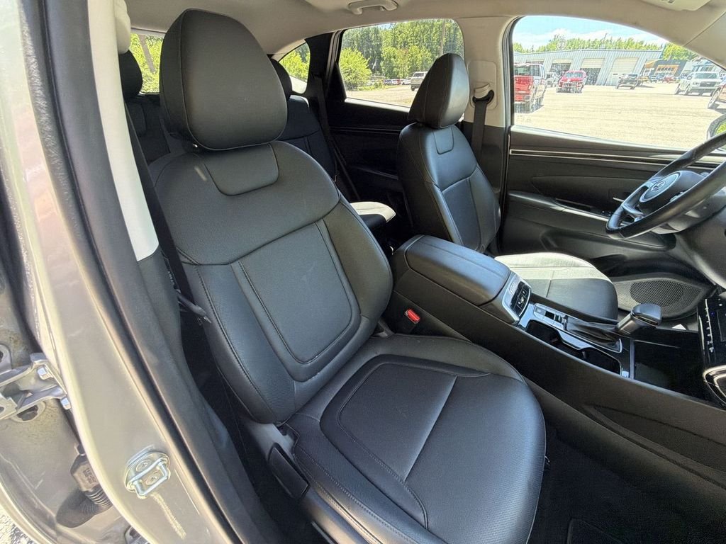 Used 2024 Silver Hyundai SEL image 28