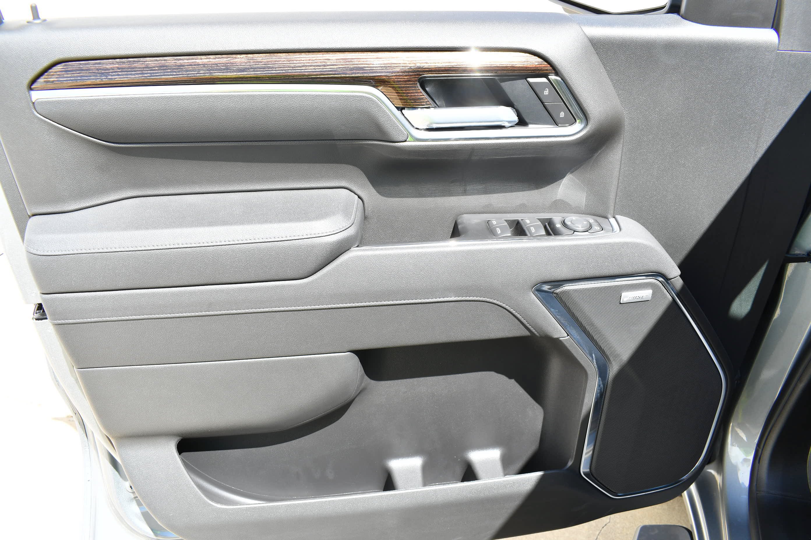 New 2026 Sterling Metallic GMC Elevation image 14