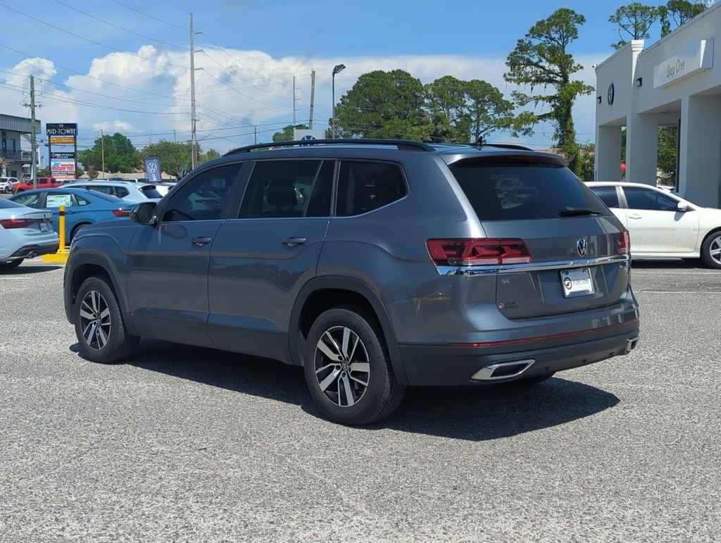 Used 2023  Volkswagen 2.0T SE image 5