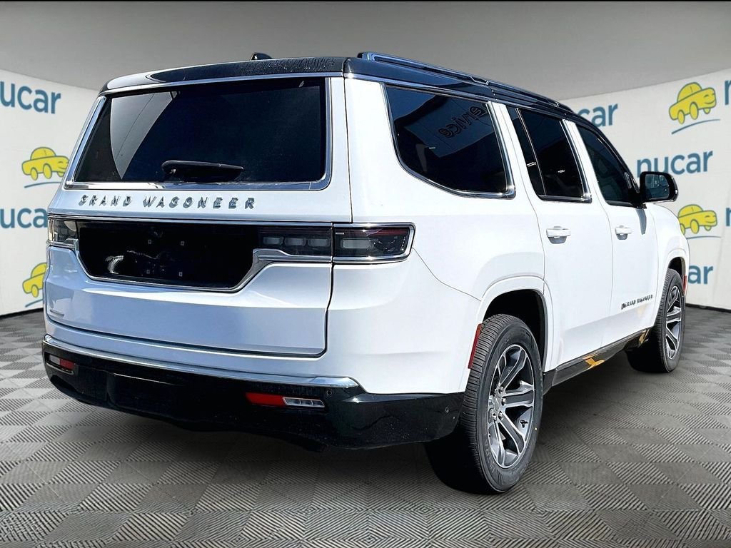 Used 2023 White Jeep Base image 7