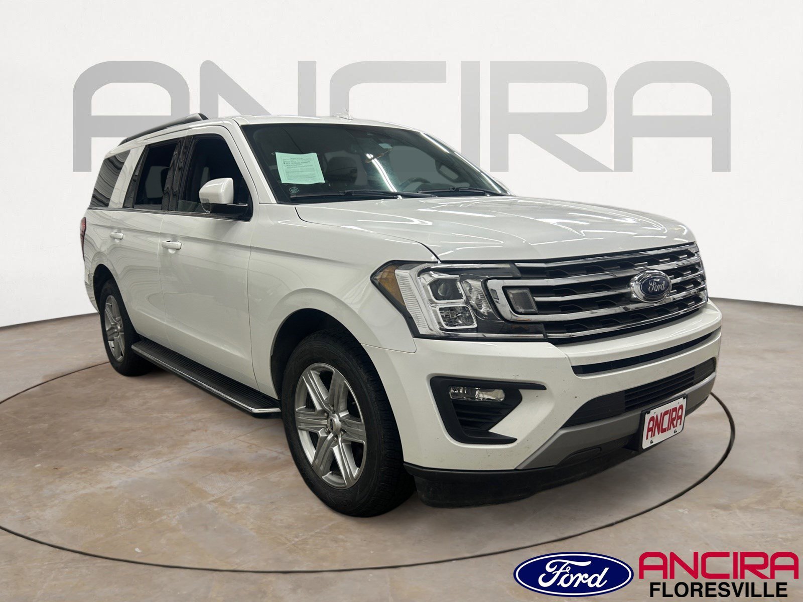 2021 Ford Expedition XLT's photo