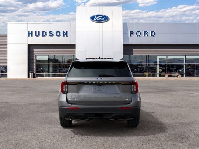 New 2027 Carbonized Gray Metallic Ford Active image 7