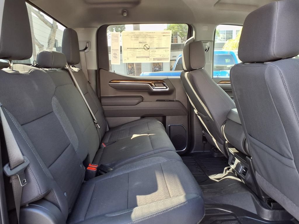 2025 GMC Sierra 1500 SLE - Photo 6