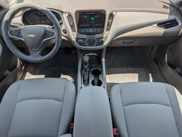 Used 2025 Summit White Chevrolet LT image 5
