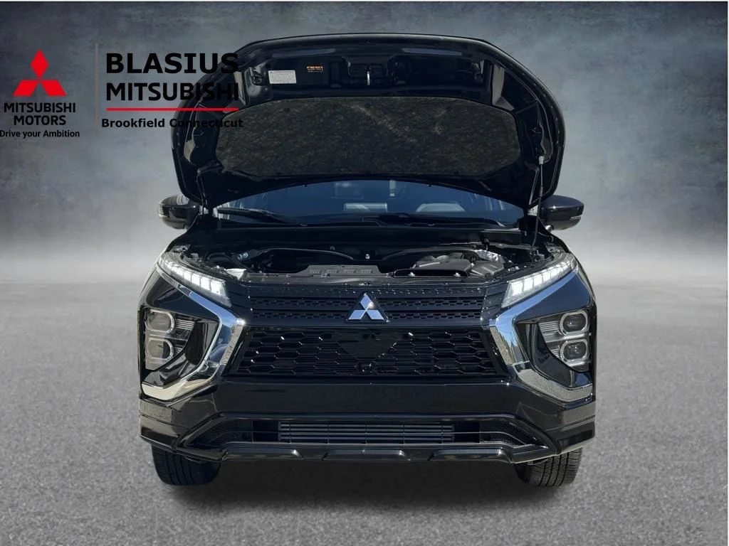 New 2025 Black Mitsubishi SEL image 21