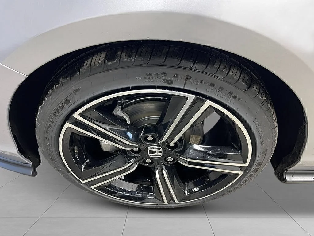 New 2026 Solar Silver Metallic Honda SE image 10