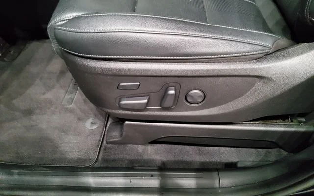 Used 2022 Black Kia SX image 24