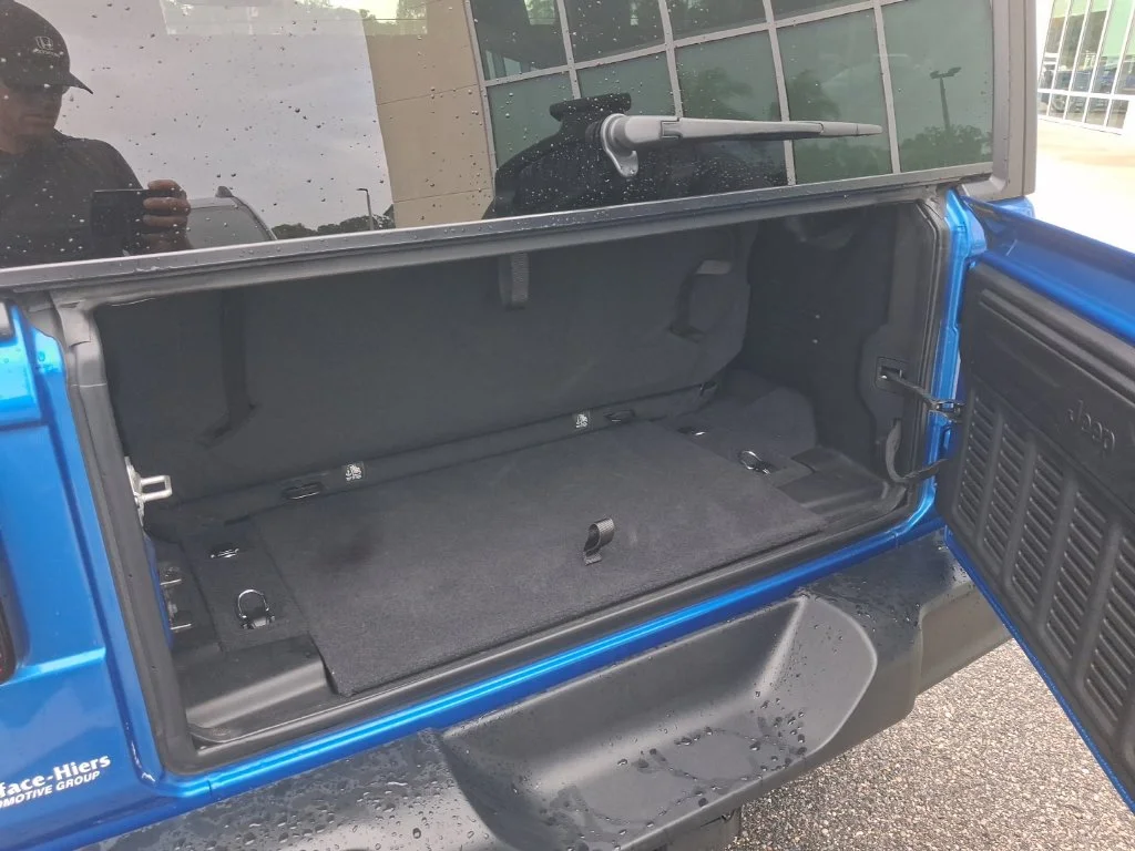 Used 2025 Blue Jeep Sport S image 13