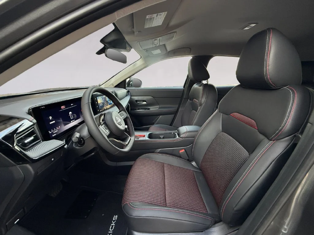 New 2027 Gray Nissan SR image 10