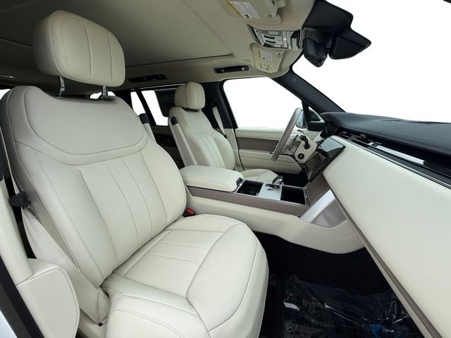 New 2026 Ostuni Pearl White Land Rover SE image 16