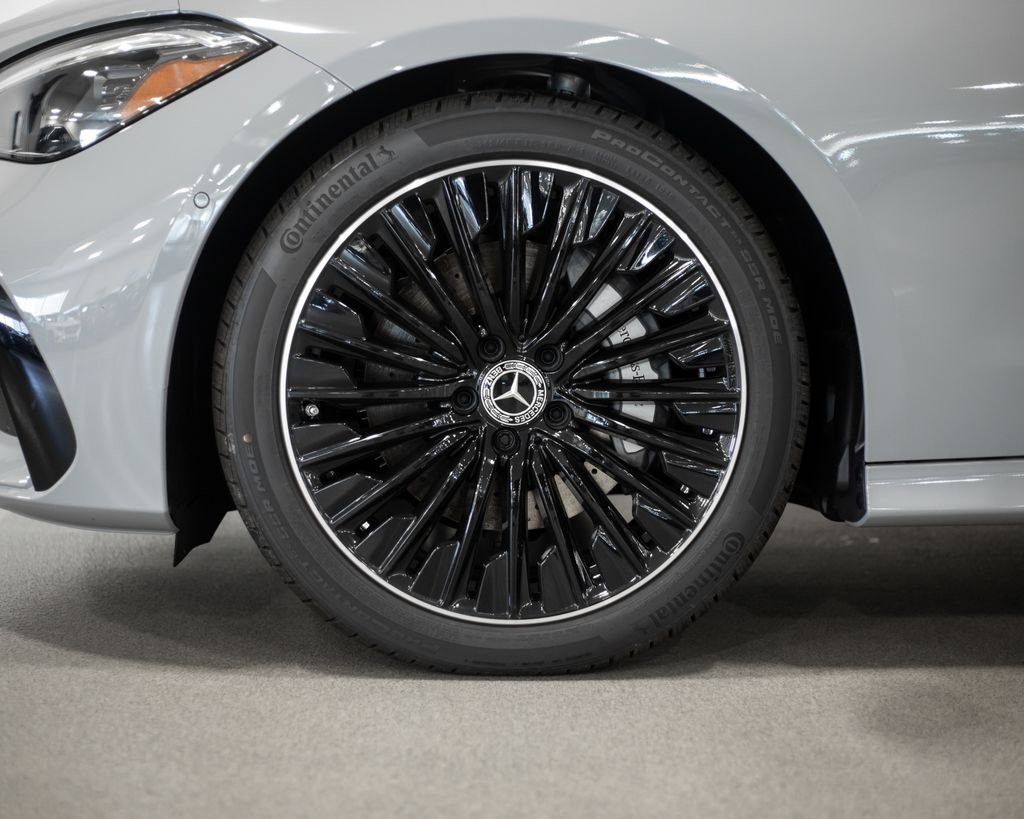 New 2026 MANUFAKTUR Alpine Grey Mercedes-Benz CLE 300 image 4
