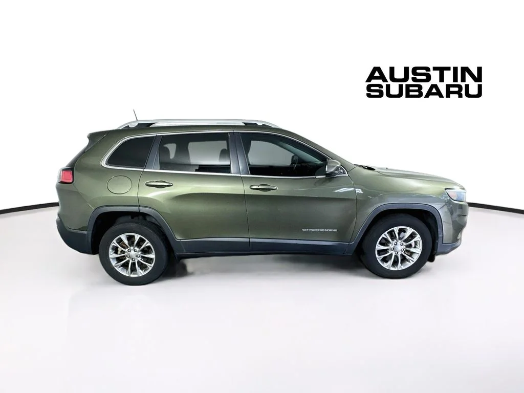 Used 2019 Green Jeep Latitude Plus image 8