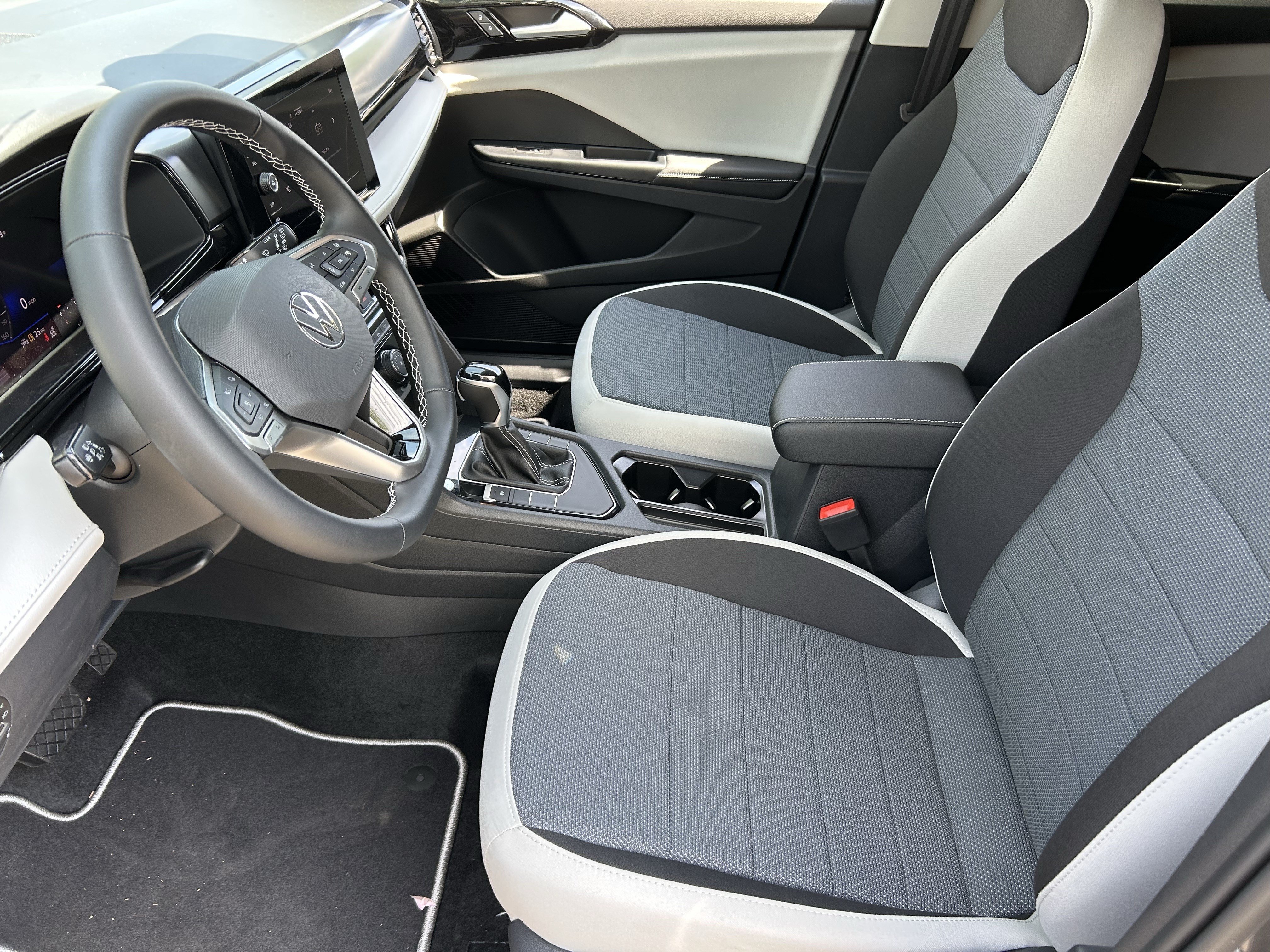 New 2026 Platinum Gray Metallic Volkswagen S image 15