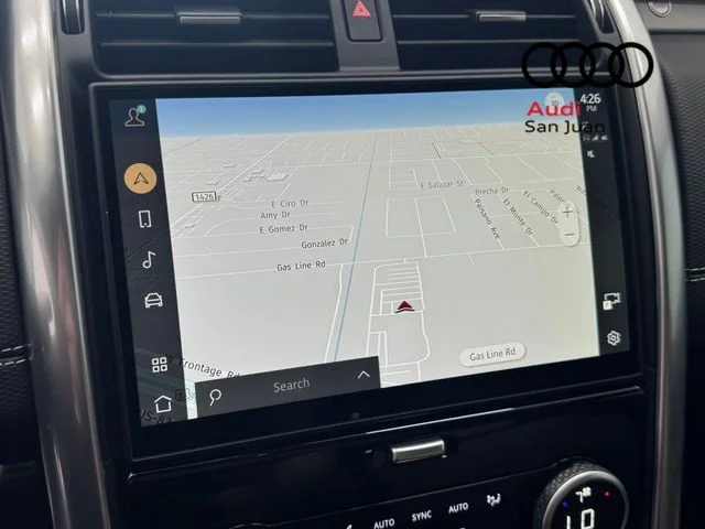 Used 2024 White Land Rover Dynamic SE image 19