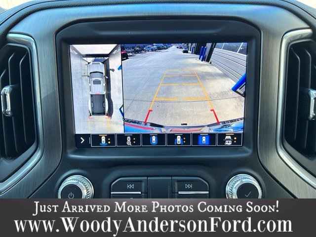 Used 2022 Silver GMC Denali image 14