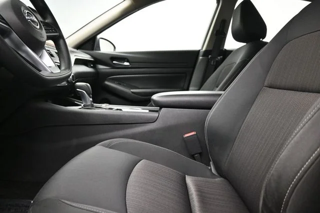 2024 Nissan Altima SV - Photo 16