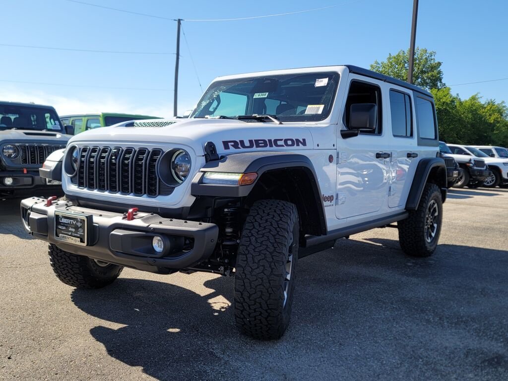 New 2026 Bright White Clear-Coat Exterior Paint Jeep Rubicon image 5