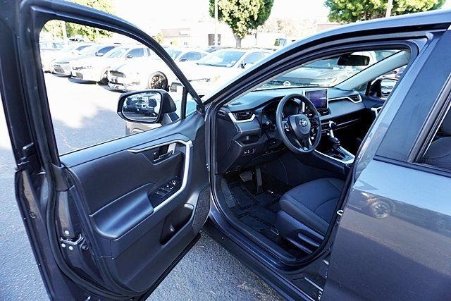 Used 2025 Gray Toyota LE image 34