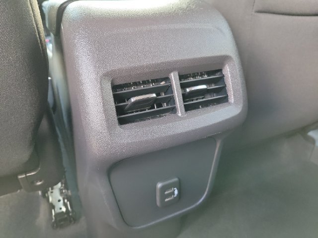 2024 Chevrolet Equinox LT - Photo 16