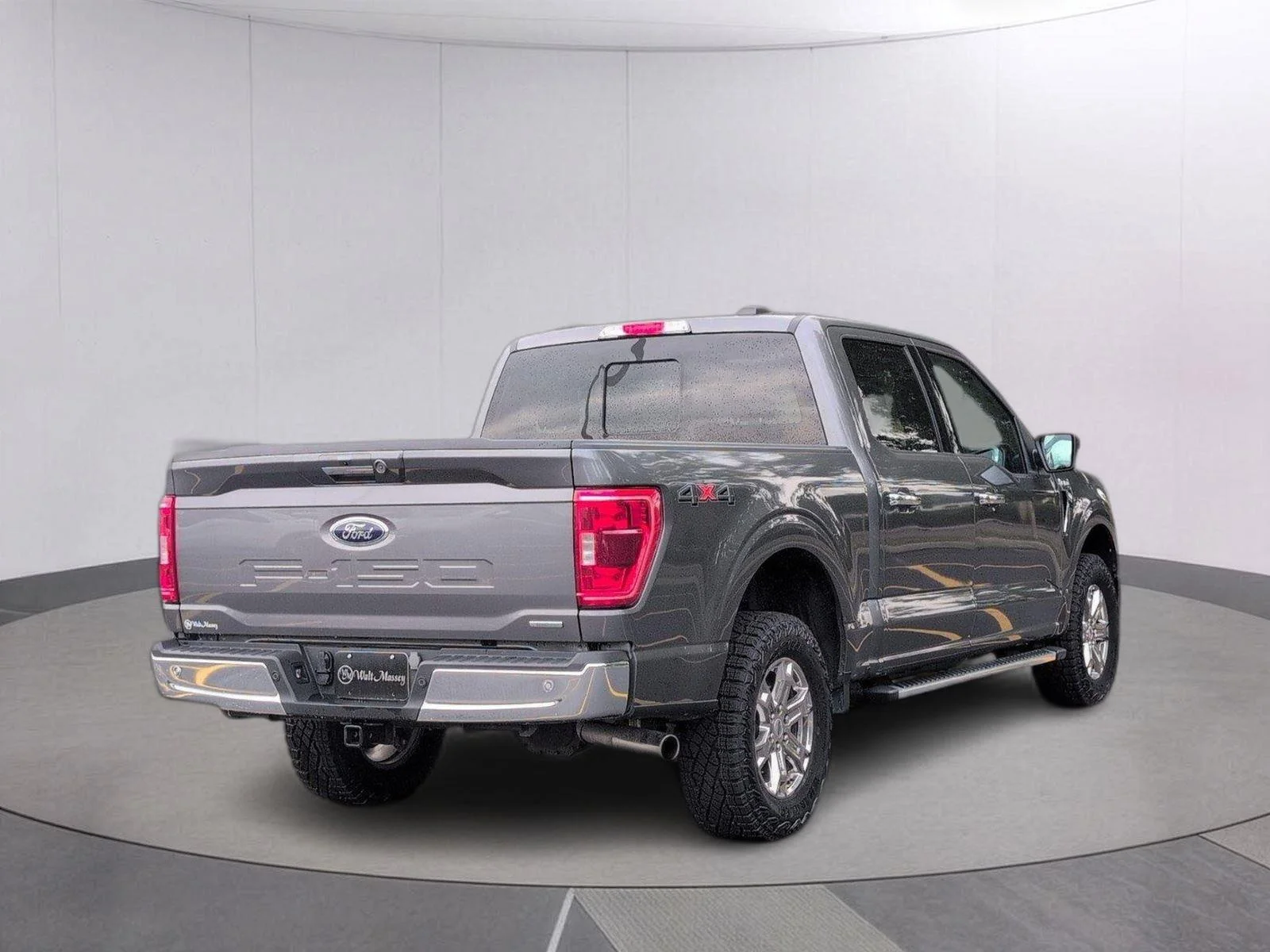 Used 2023 Carbonized Gray Ford XLT image 7