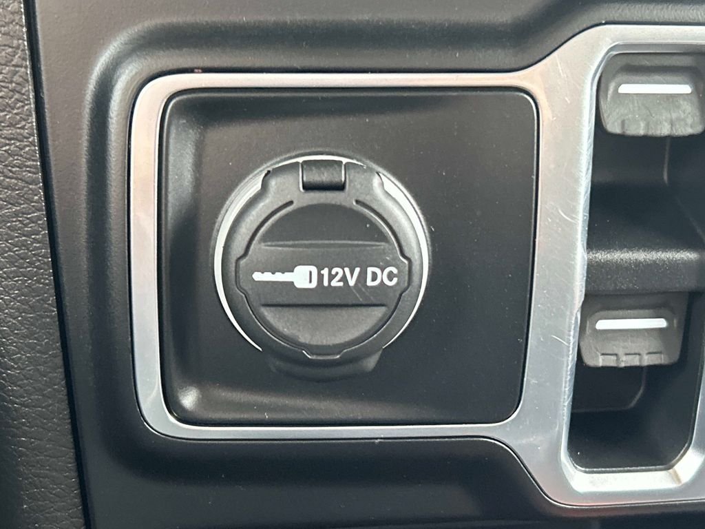Used 2020 Gray Jeep Unlimited Sahara image 26