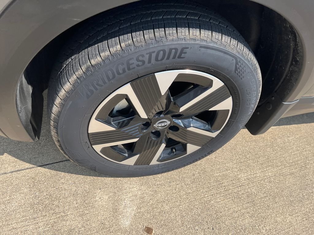 Used 2026 Gray Nissan SV image 9