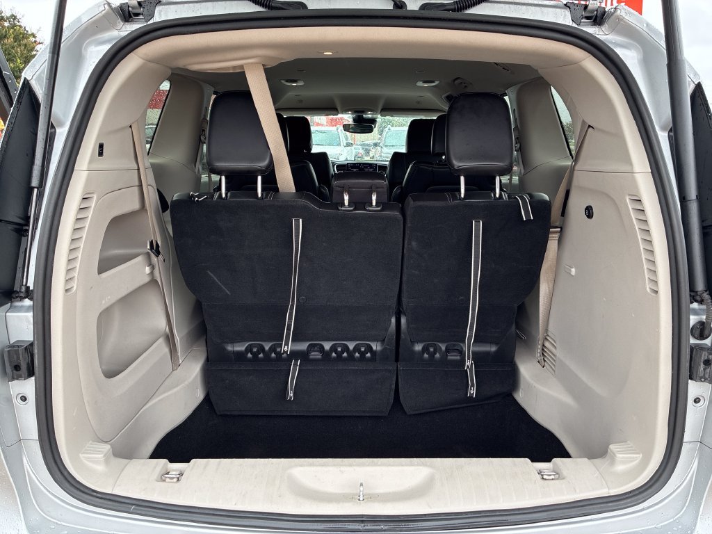Used 2024 Silver Chrysler Touring L image 20
