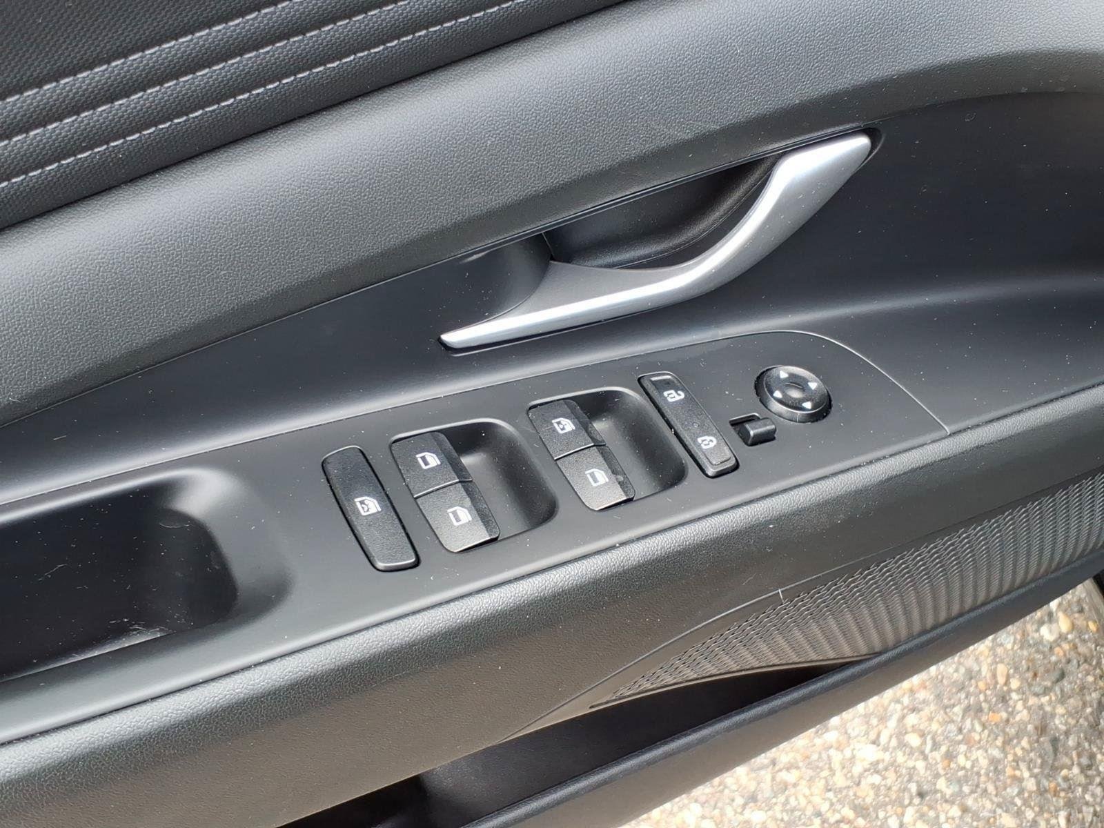 Used 2023 Onyx Black Hyundai SEL image 16