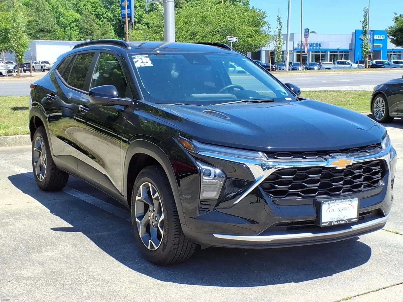 Used 2025 Mosaic Black Metallic Chevrolet LT image 5