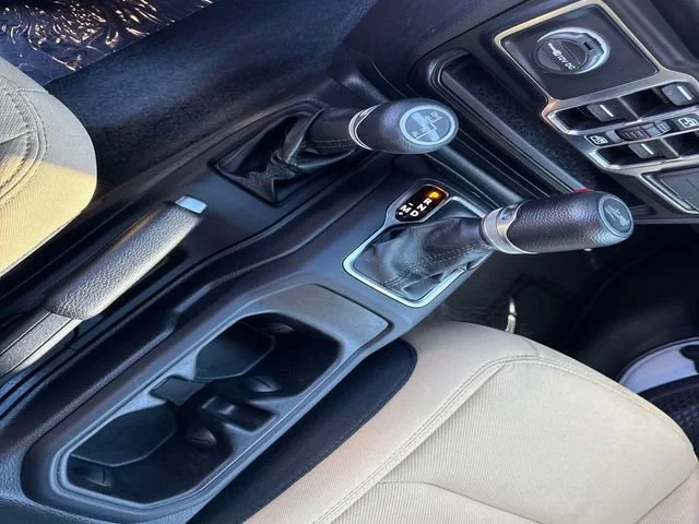 2022 Jeep Wrangler Unlimited Willys - Photo 35