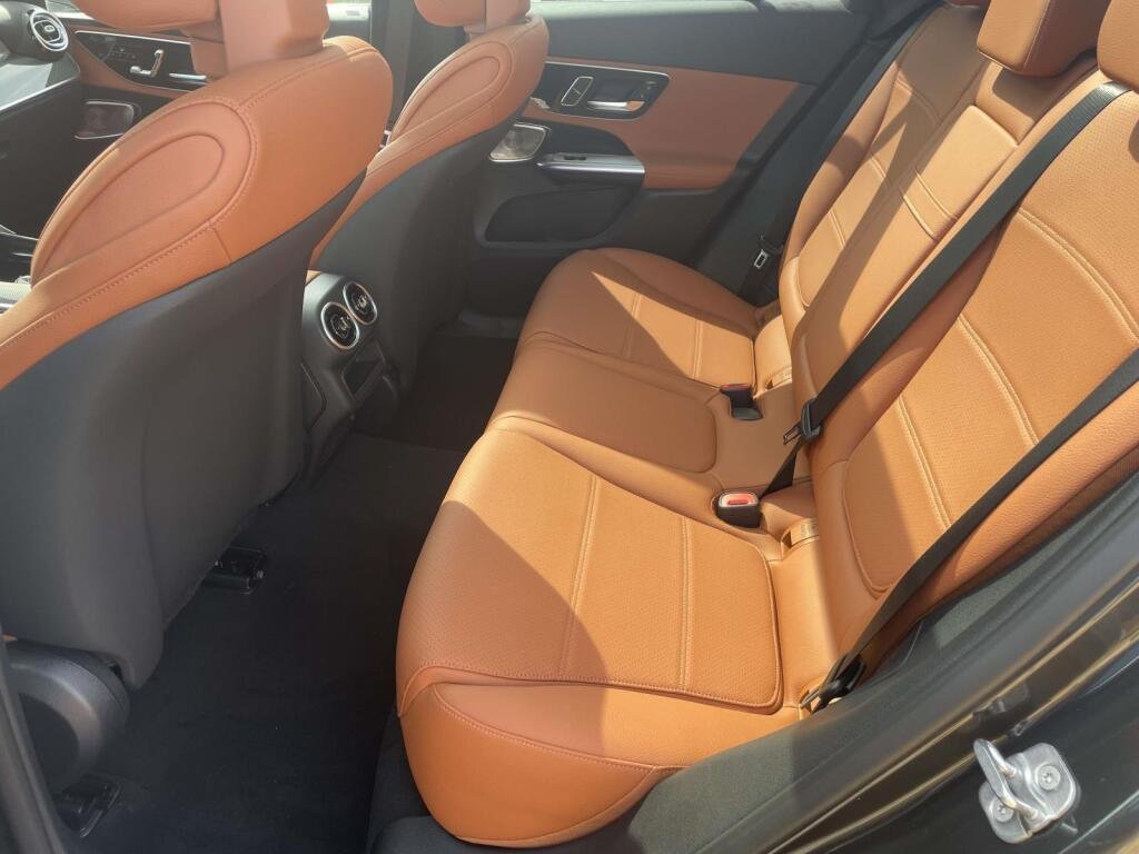 New 2027 Graphite Grey Metallic Mercedes-Benz GLC 300 image 16