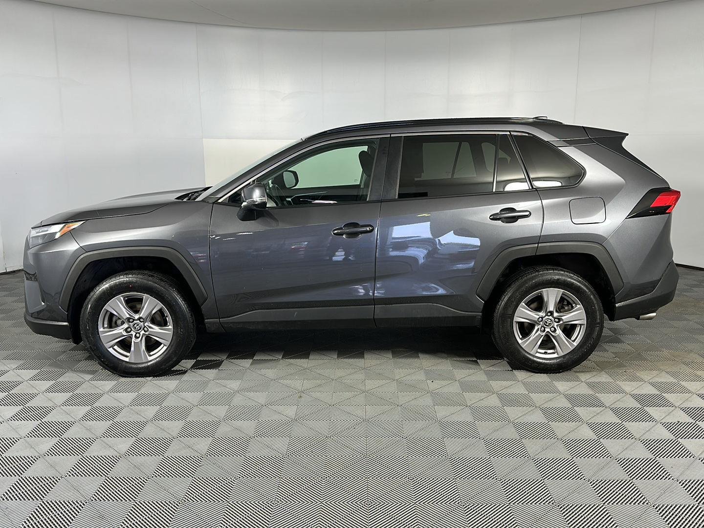 Used 2022 Magnetic Gray Metallic Toyota XLE image 5