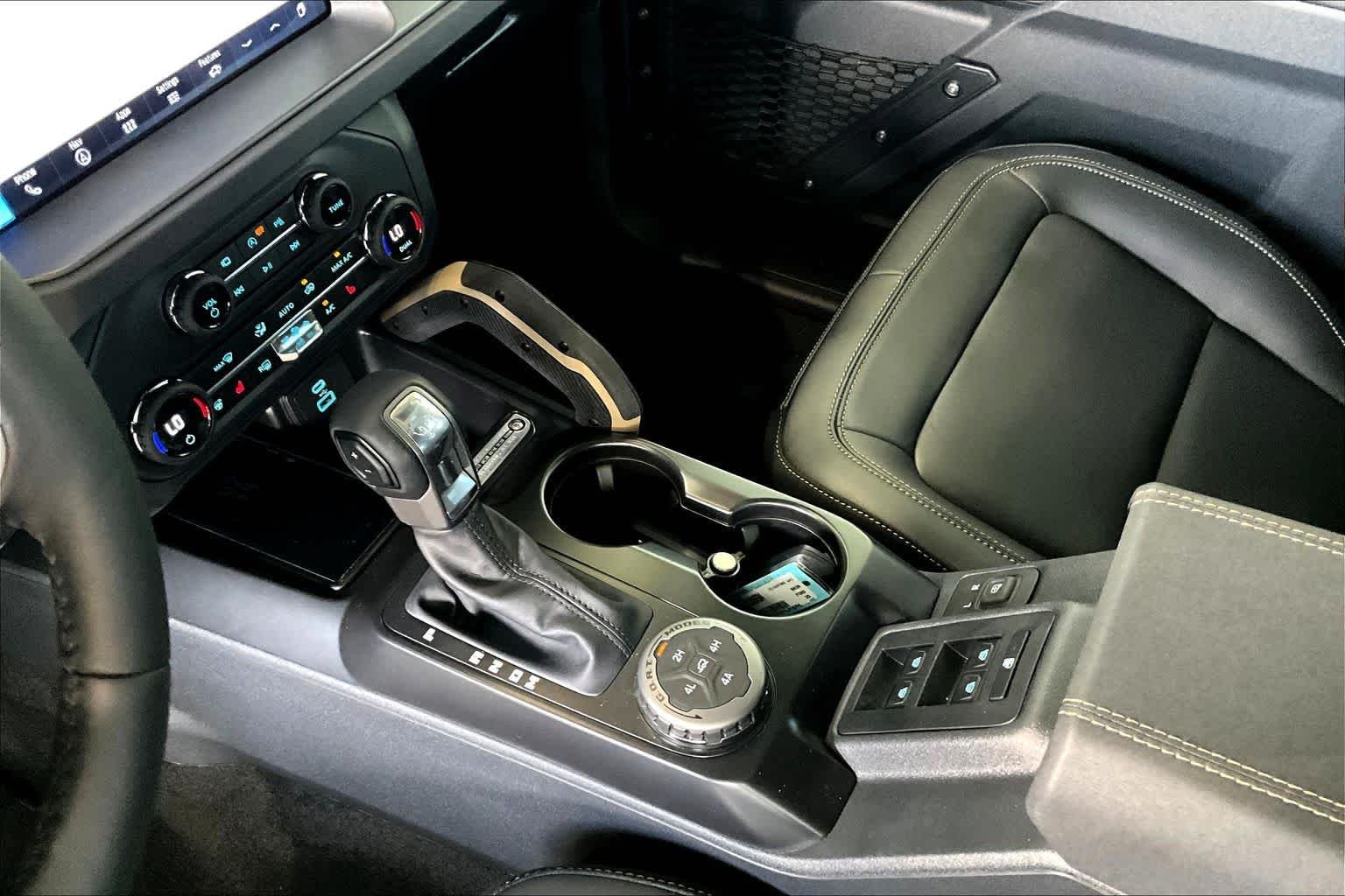 New 2025 Oxford White Ford Badlands® image 8