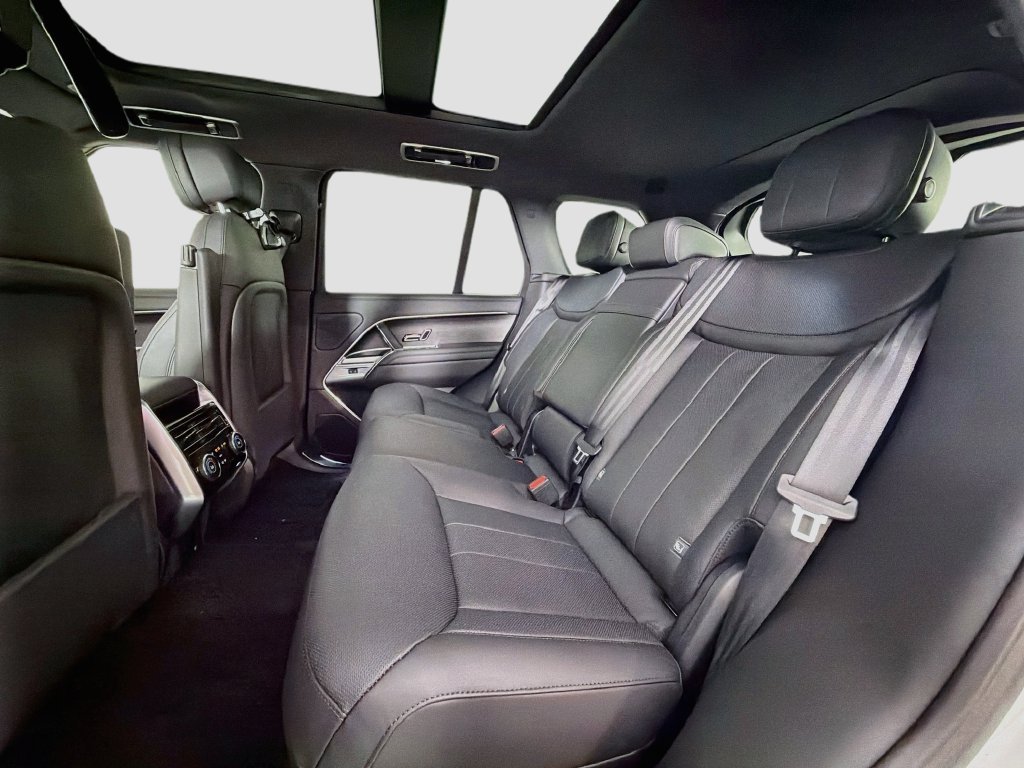 New 2027 Fuji White Land Rover SE image 26