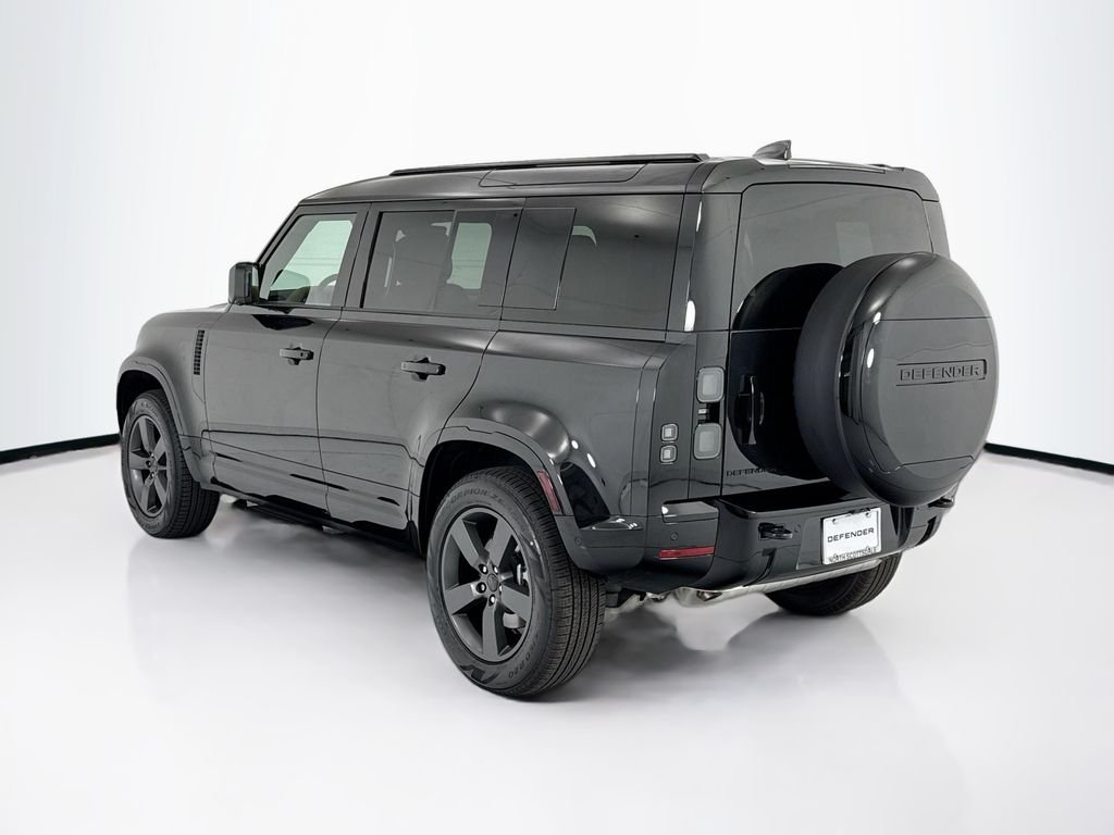 New 2026 Santorini Black Land Rover X-Dynamic SE image 7