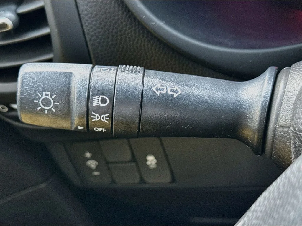 Used 2016 Black Kia Base image 12